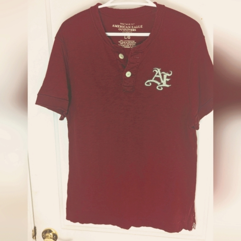 Vintage Y2K AE Short Sleeve Henley